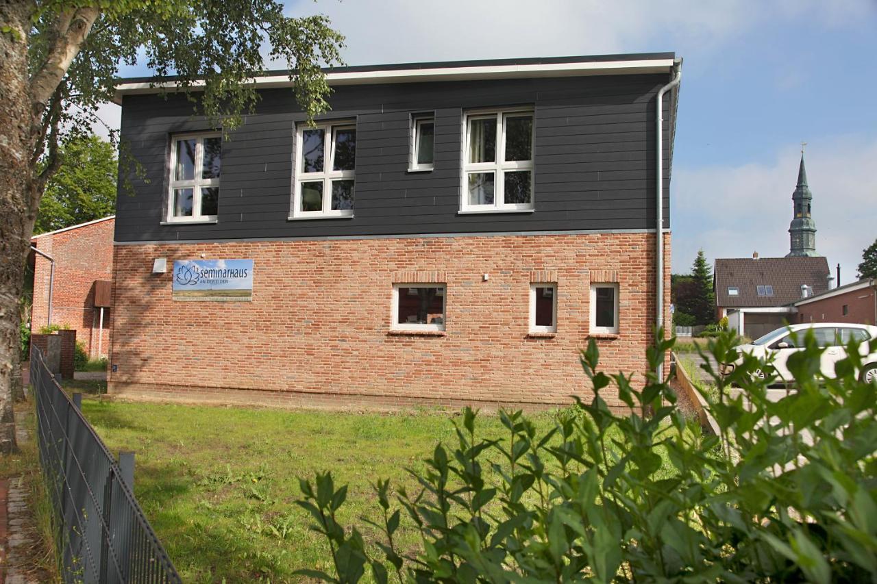 Sportpension "Seminarhaus An Der Eider" Toenning Exterior photo